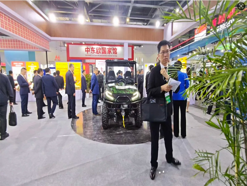 泰油谷绿驰新能源车亮相南昌2025世界绿色发展投资贸易博览会