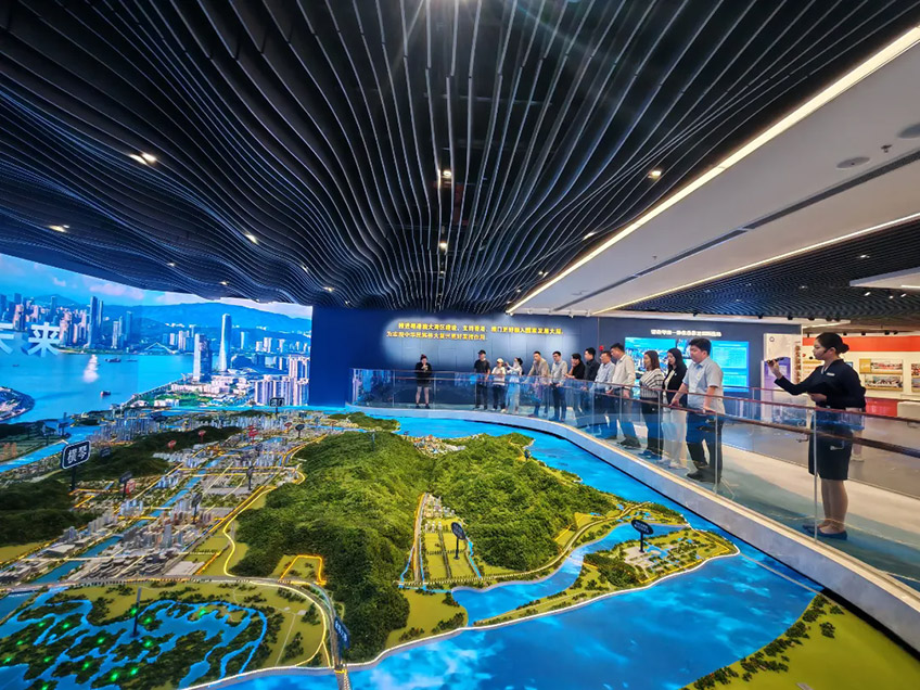 聚焦湾区规划 共商合作未来——郑定辉率团出席“中原侨商粤澳行”，感受珠海城市魅力探寻发展新机