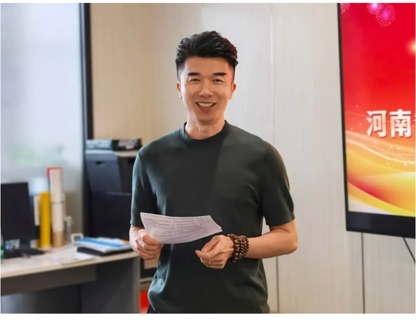 聚焦湾区规划 共商合作未来——郑定辉率团出席“中原侨商粤澳行”，感受珠海城市魅力探寻发展新机