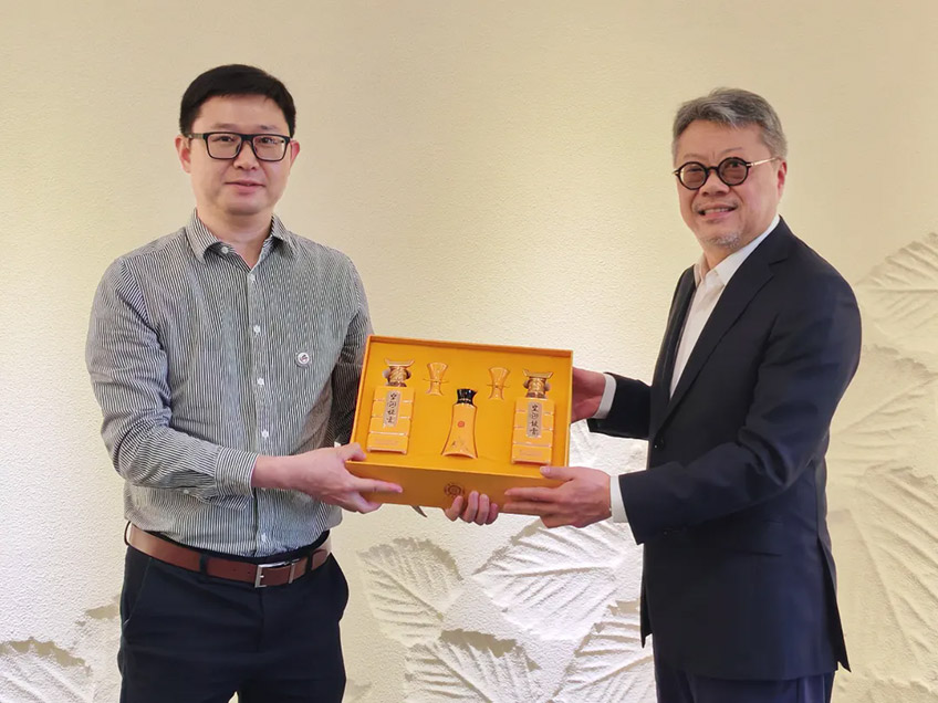 聚焦湾区规划 共商合作未来——郑定辉率团出席“中原侨商粤澳行”，感受珠海城市魅力探寻发展新机